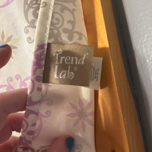 Purple curtains - Picture 2 of 4